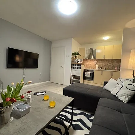 Apartment Lotos I By Nana